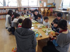 Photo：３月８日　子育て支援の様子