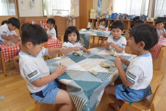 ゆり組　今週の粘土遊び
