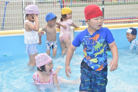 ゆり組　プール