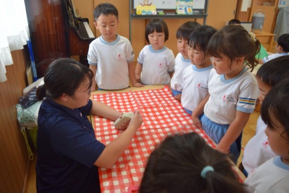 ゆり組　粘土遊び