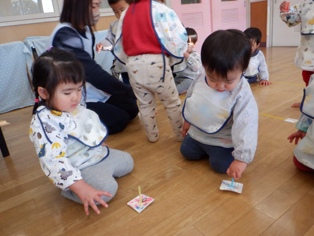 たんぽぽ組　コマ回しをしました！
