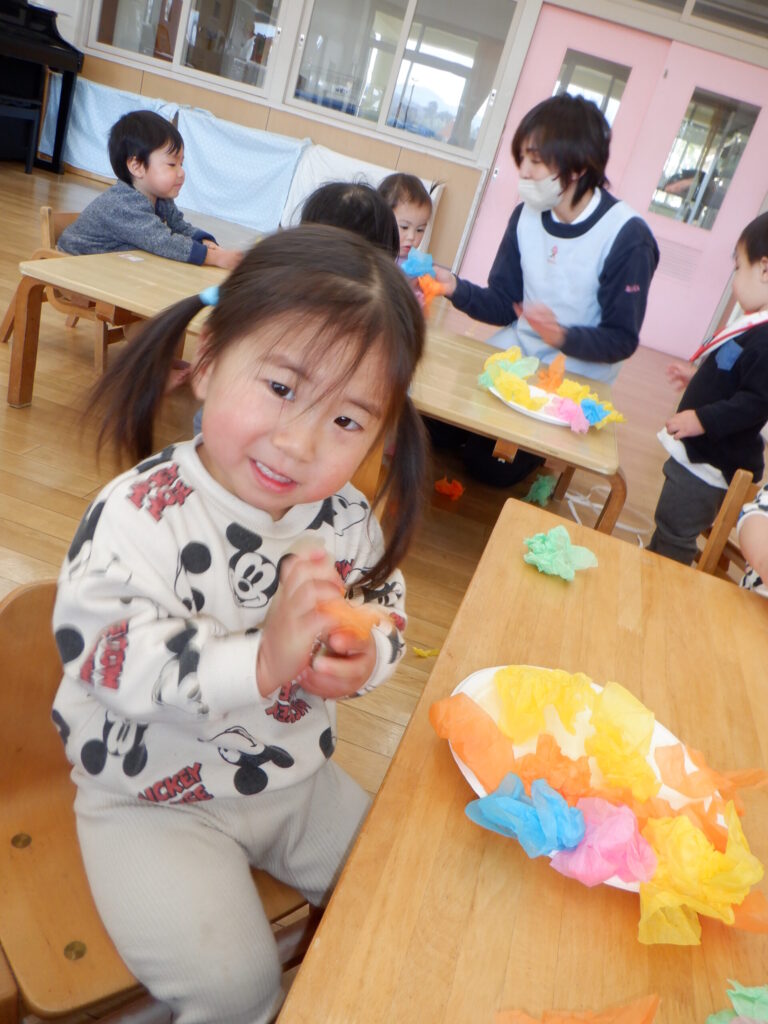 たんぽぽ組　お雛様の製作をしました